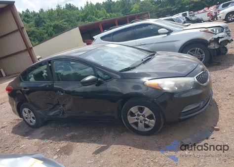 2017 Kia Forte Lx z USA, uszkodzony, nr VIN 3KPFK4A77HE079046